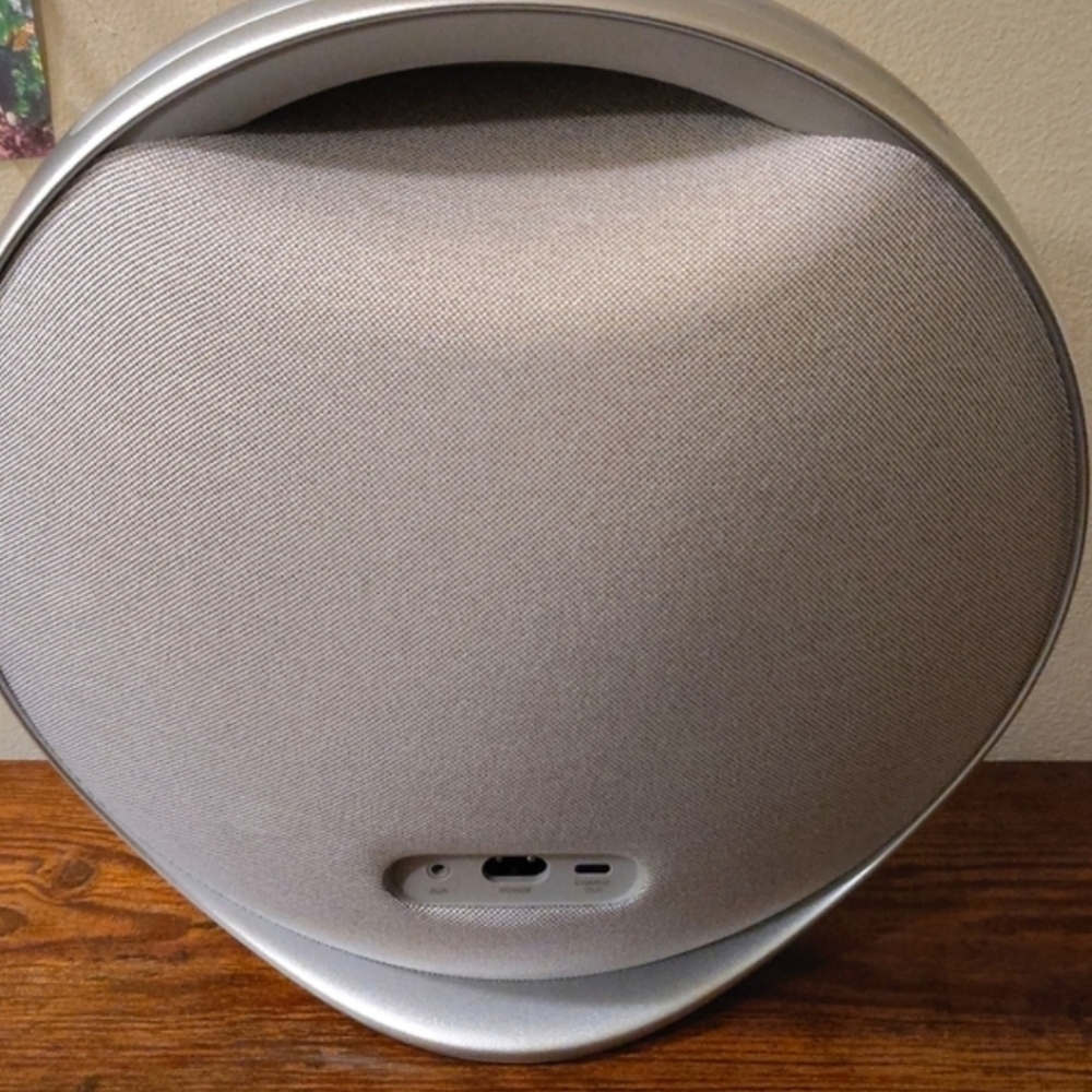 Harmon Kardon Onyx Studio 9 - Picture 3 of 6